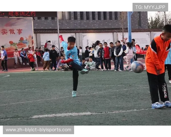 足球比赛中的战术调整与临场应变